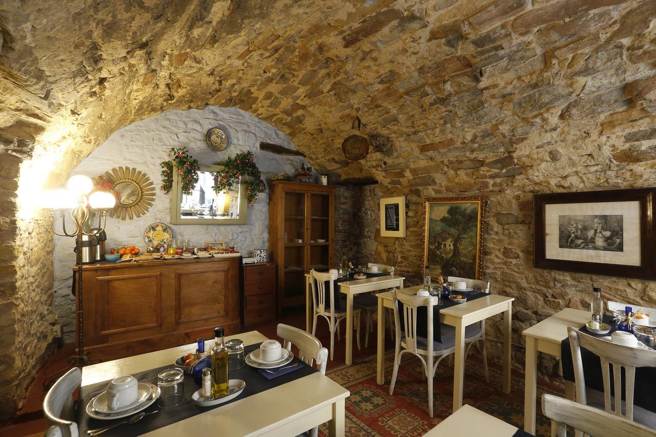 Hostal Blau Peratallada Eksteriør bilde